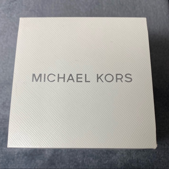 MICHAEL KORS WATCH - Picture 3 of 3